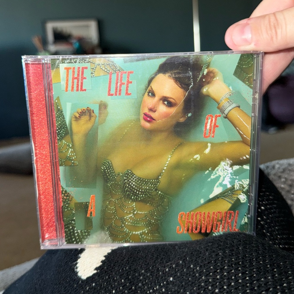 Taylor Swift NWT The Life of a Showgirl CD